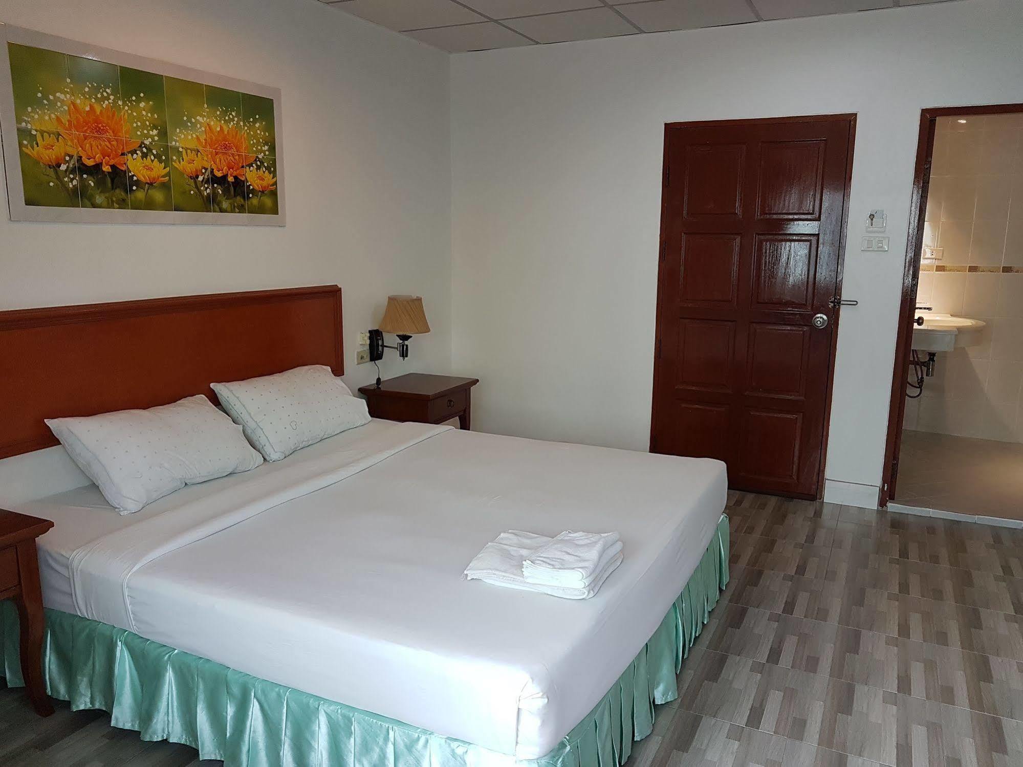 Welcome Inn Hotel @ Karon Beach. Single Room From Only 500 Baht Phuket Ngoại thất bức ảnh